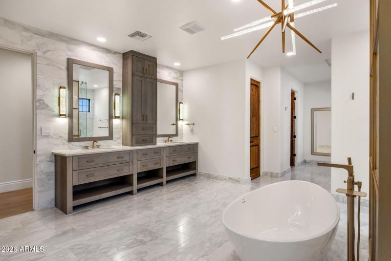 74-web-or-mls-D46A8427 copy