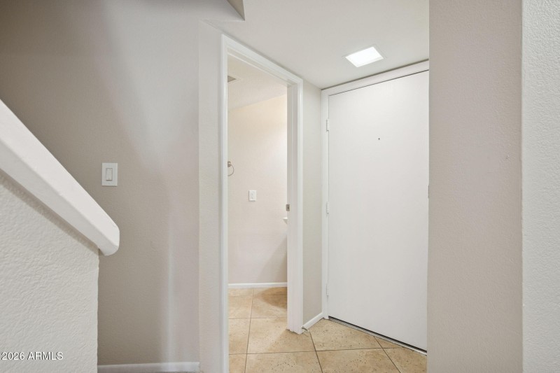 11-web-or-mls-935-n-granite-reef-rd-89