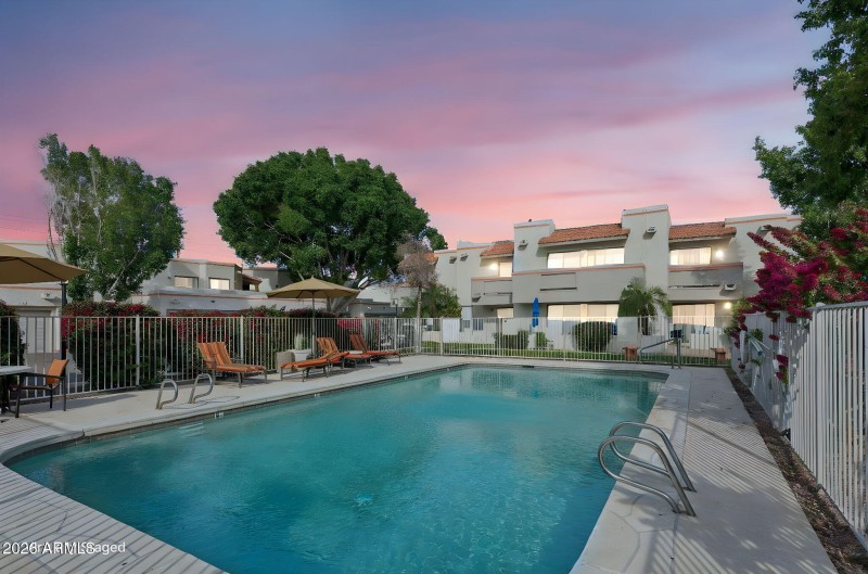 32-web-or-mls-935-n-granite-reef-rd-89