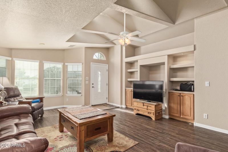 3301 S Goldfield Rd, 4028