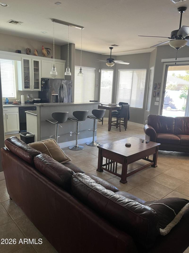 40BCB52D-BEDB-4EB0-AD60-D90BFF550D3A