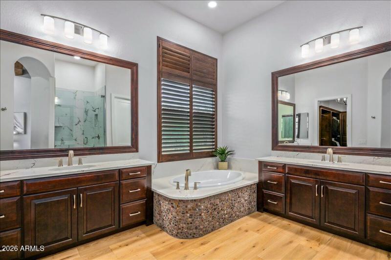 -Primary Bath ~ Vanities