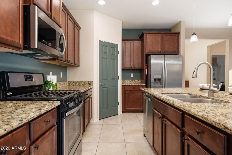 01-06-26 W Arroyo Way (2421)-9