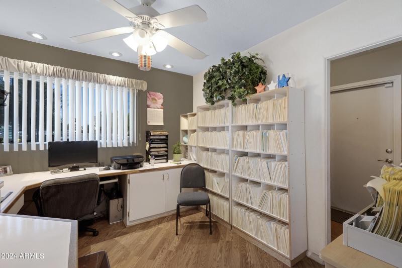 923 N Country Club Dr-9