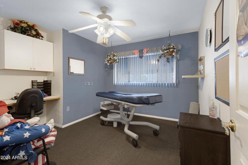 923 N Country Club Dr-14