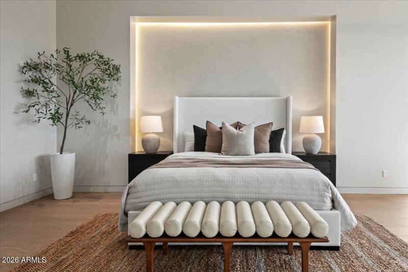 023-9790 N 56th St 12