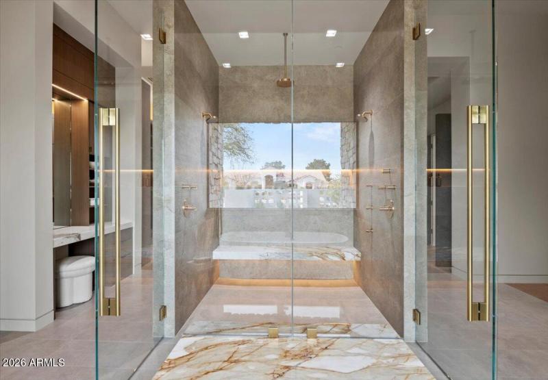 037-9790 N 56th St 23