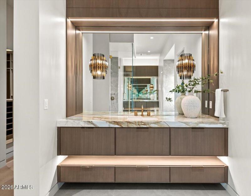 040-9790 N 56th St 88