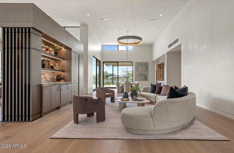 049-9790 N 56th St 31