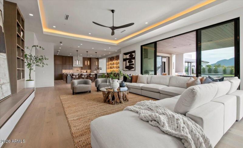 070-9790 N 56th St 47