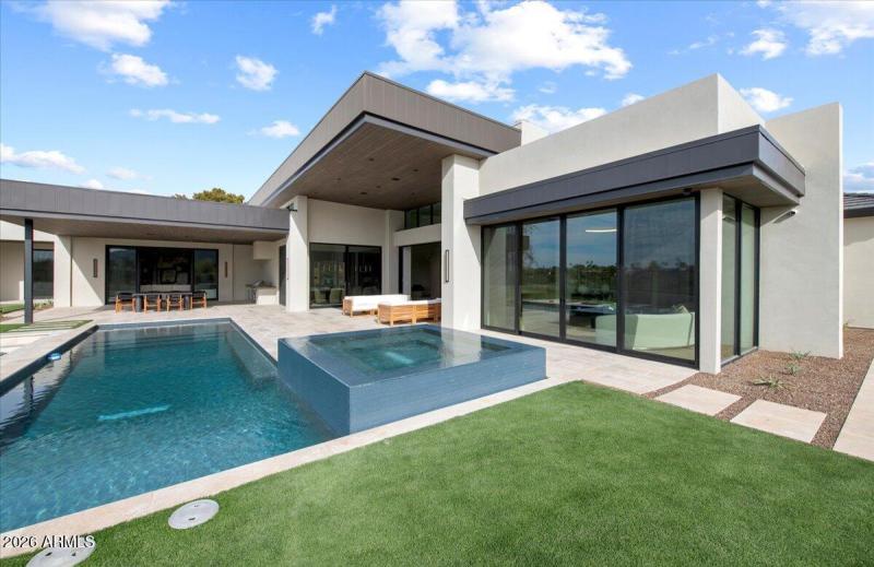 096-9790 N 56th St 71