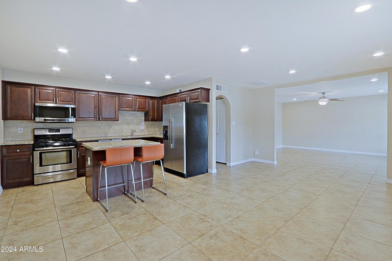 Kitchen unfurnished 1