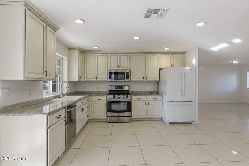 15-web-or-mls-13839 E Morgan Drvie - Mai