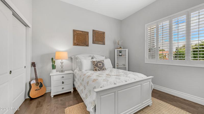 2731 E Capricorn Pl (40)