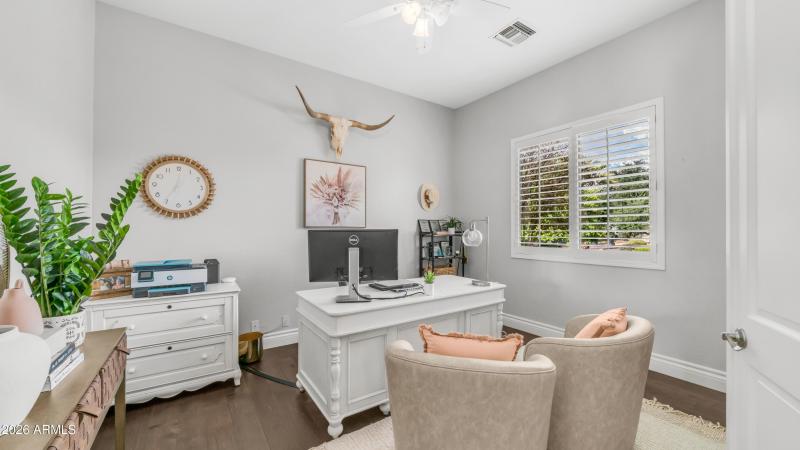 2731 E Capricorn Pl (17)