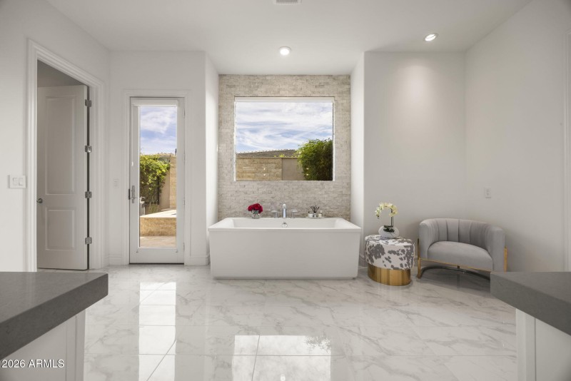 32-web-or-mls-13917-n-prospect-trl