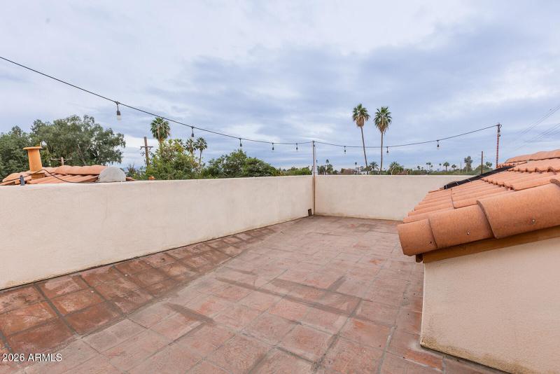 Roof top Deck view to Camelback