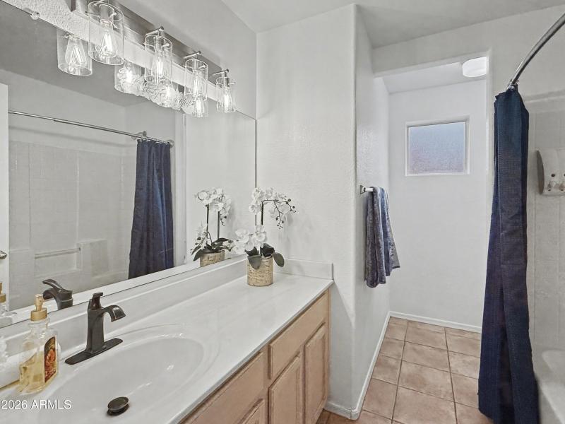Secondary Full Bathroom