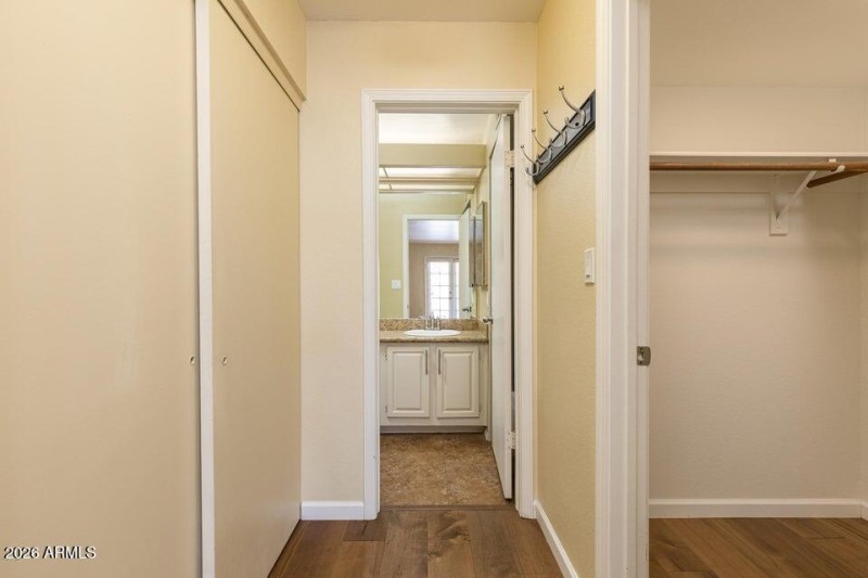 Primary Bath & Walk-In Closet