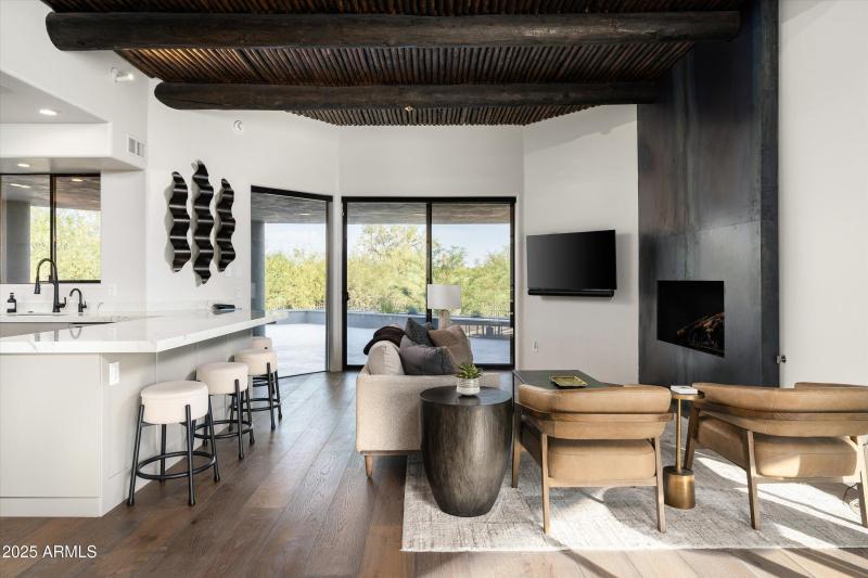 23-37661 N 94th St (23 of 79)