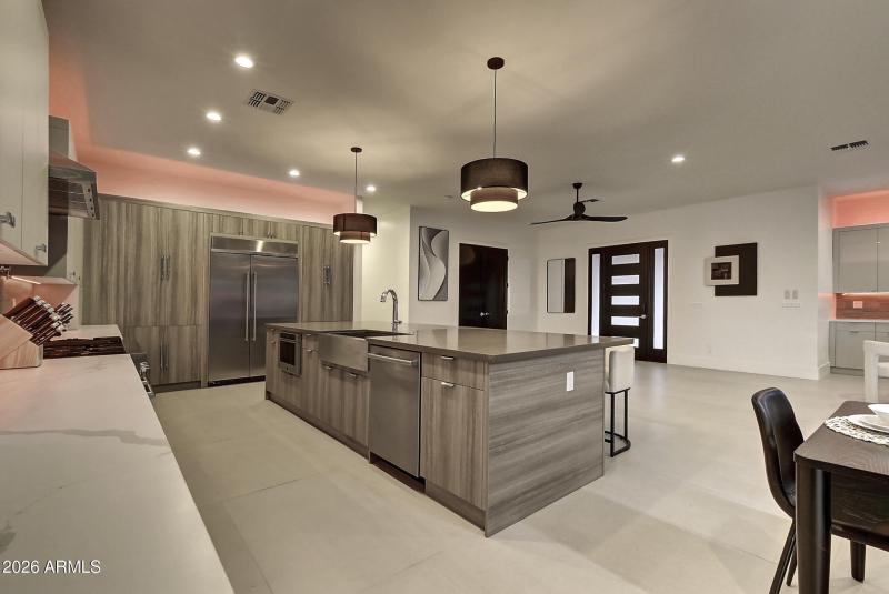 6401 E Larkspur Dr Shoot 2 (26)