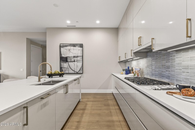 21_19355_N_73rd_Way21_mls