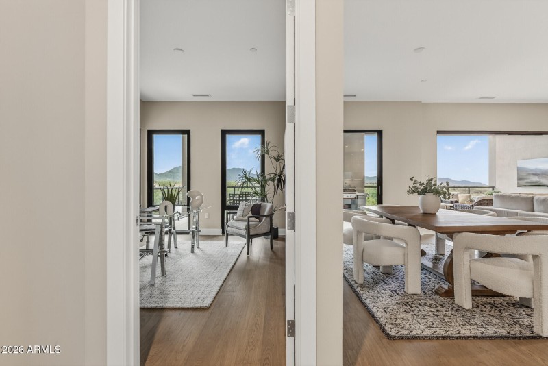 31_19355_N_73rd_Way31_mls