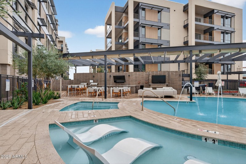 83_19355_N_73rd_Way83_mls