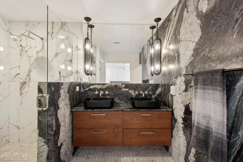 26-print-E Latham St-S1507-027