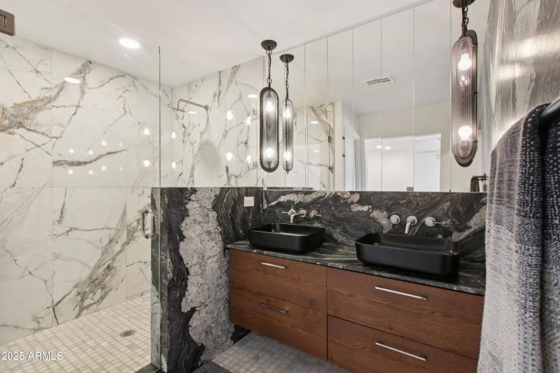 27-print-E Latham St-S1507-028