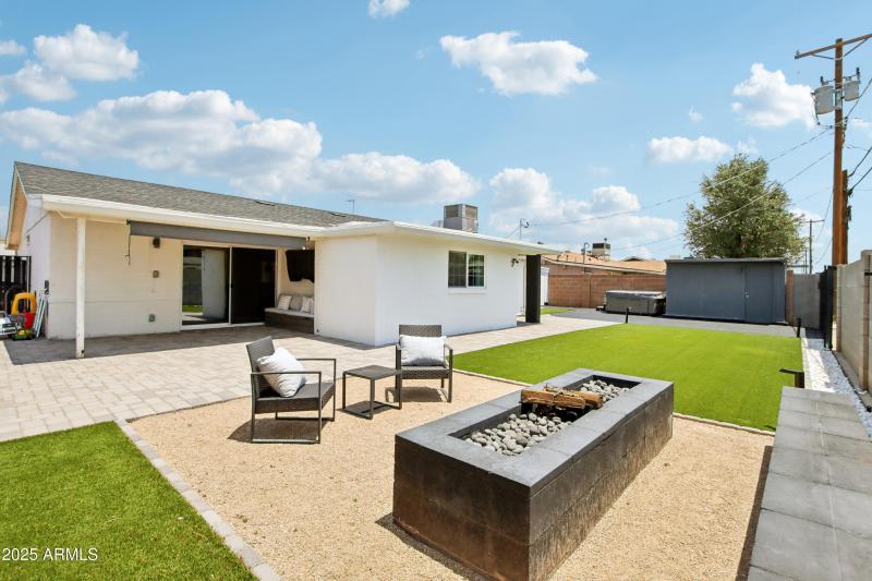 30-print-E Latham St-S1507-031