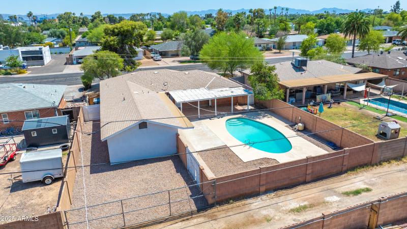 724 W Missouri Ave-30