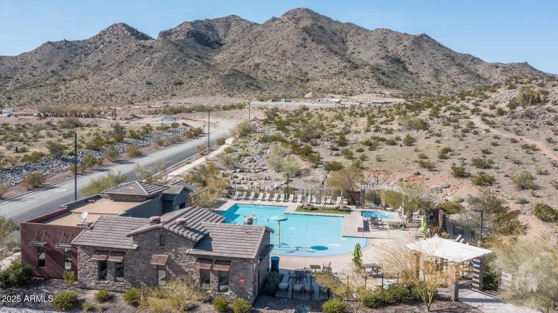 sienna-hills-pool-mountain-view-william-