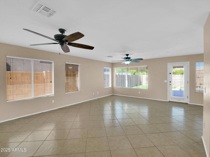 12-13620 N 82nd Lane-12