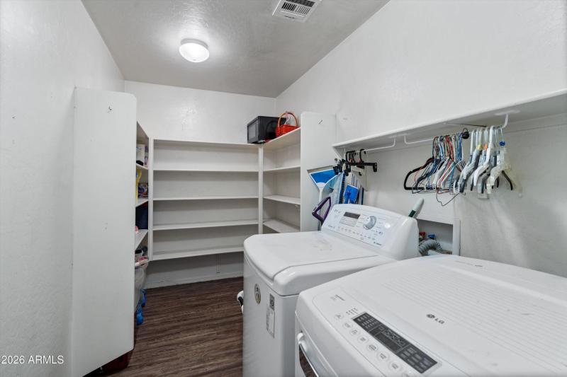 18-Laundry Room