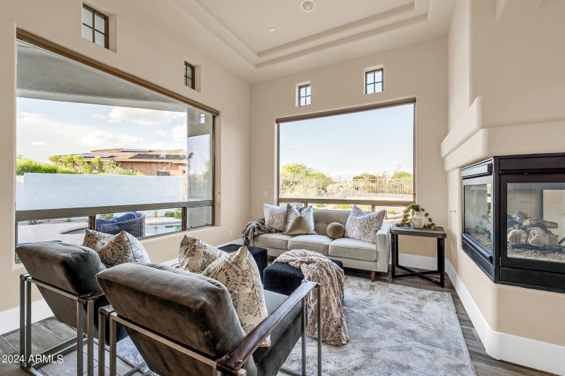 Primary Suite Sitting Area