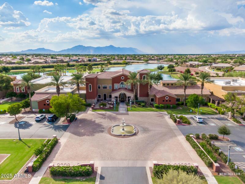 34_Cre8MyMediacom0861_mls