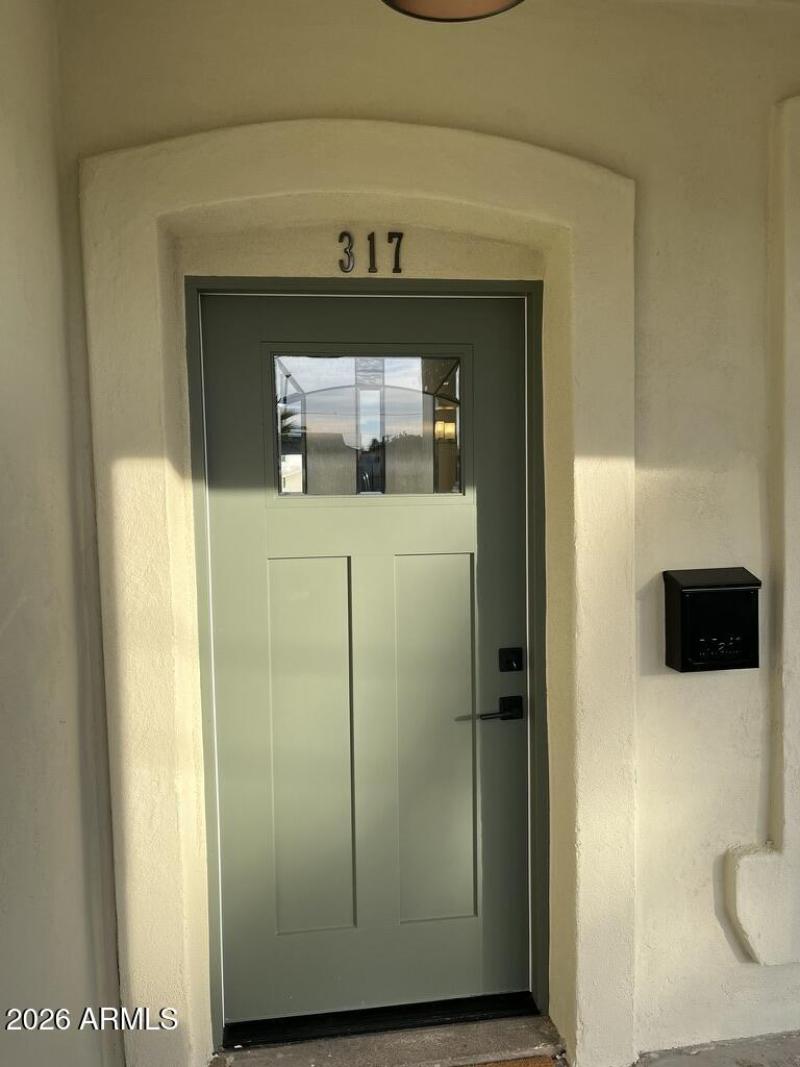 EE35D2F7-EC33-4BAE-825E-265EB96AE524_1_1