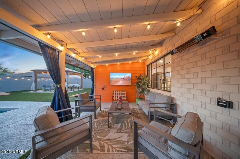 Outdoor Living & Entertainment Area
