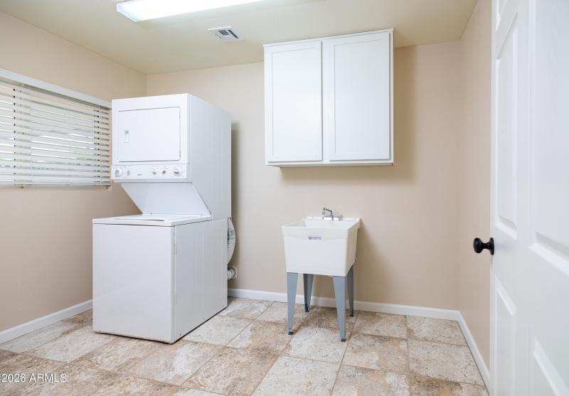 10229 W Desert Hills Dr. Sun City, AZ 85