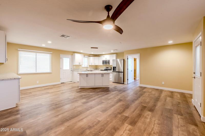 10201 -N-99th ave #165-NIC_5075-HDR