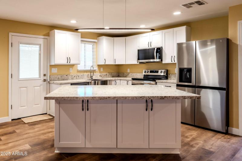 10201 -N-99th ave #165-NIC_5079-HDR