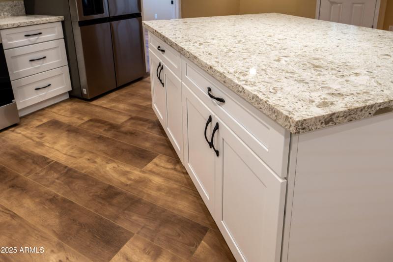 10201 -N-99th ave #165-NIC_5116