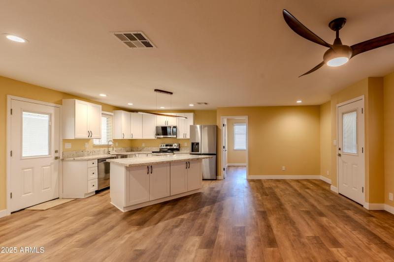 10201 -N-99th ave #165-NIC_5170-HDR