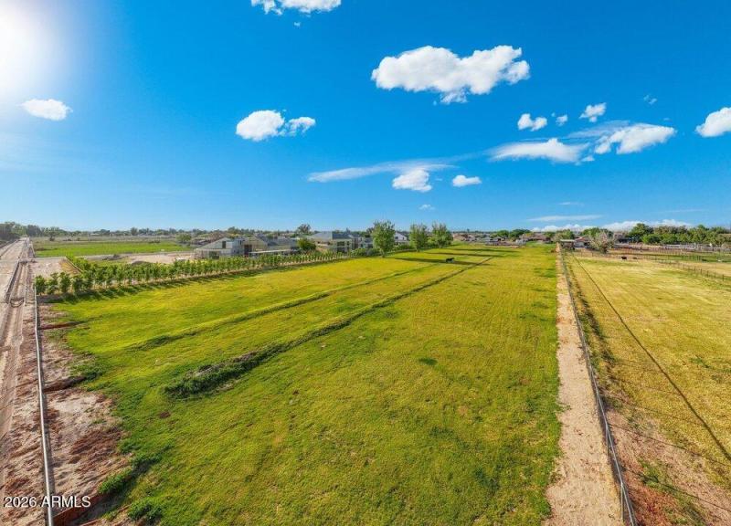 069_41-web-or-mls-dji_20250411083002_011