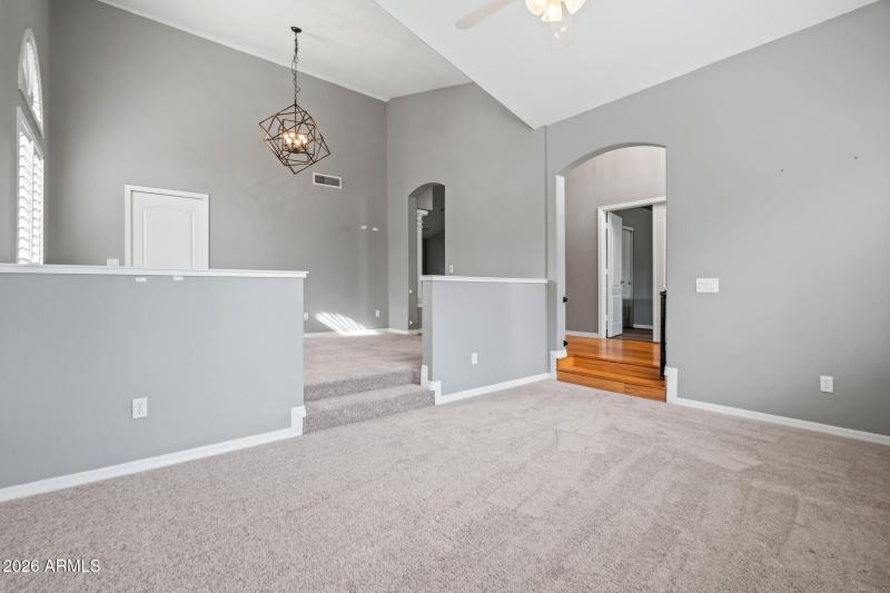 14-web-or-mls-1038 S 38th St-24