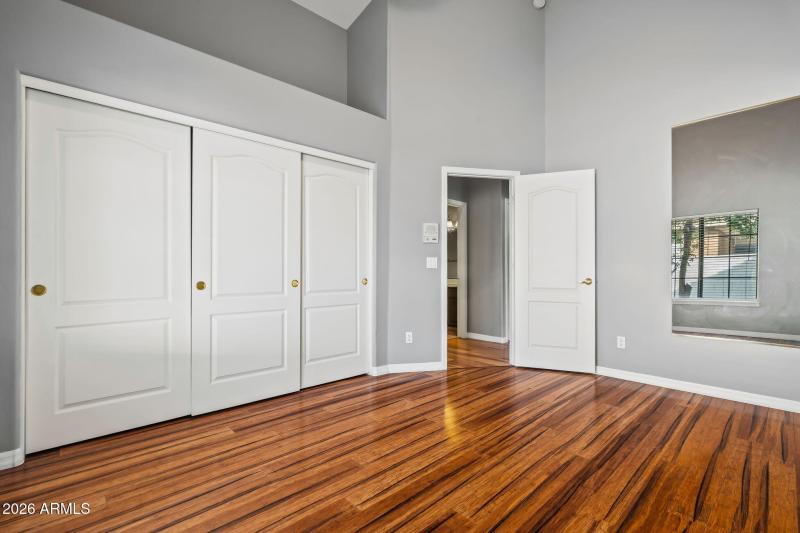 55-web-or-mls-1038 S 38th St-6