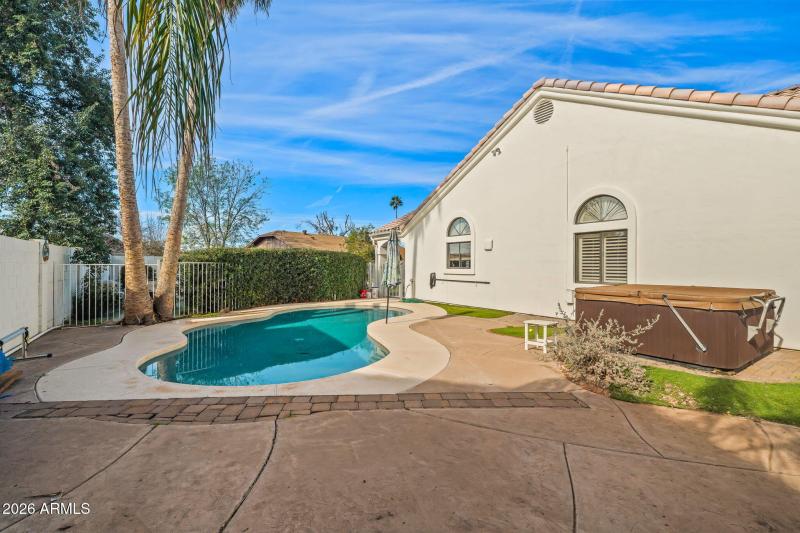 91-web-or-mls-1038 S 38th St-59