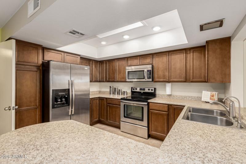 16 - Winnebago 11838