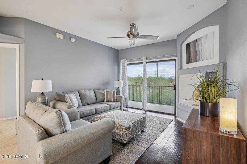 8-web-or-mls-N Saguaro Blvd-S0801-008